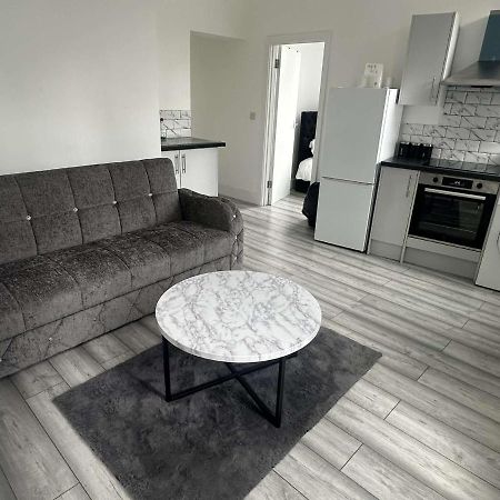 Luton Town Centre Apartment Экстерьер фото
