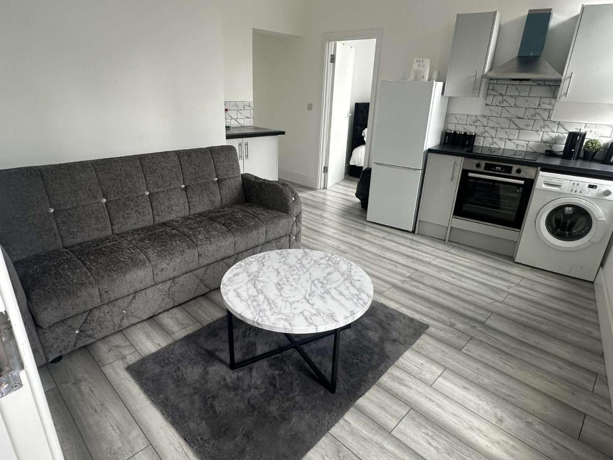 Luton Town Centre Apartment Экстерьер фото